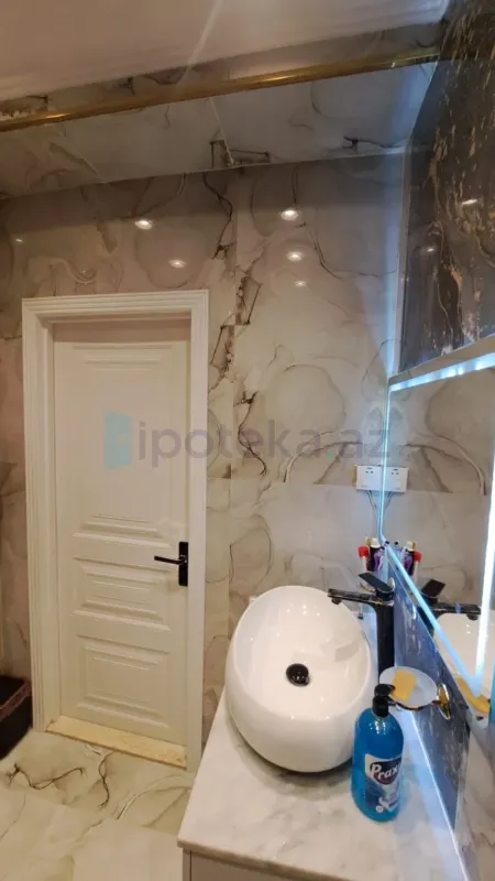 Satılır 3 otaqlı yeni tikili 73 m²