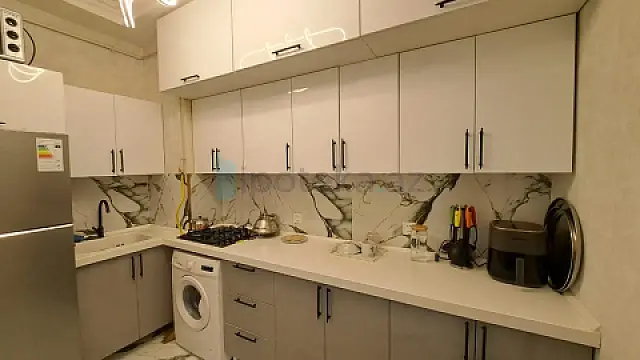 Satılır 3 otaqlı yeni tikili 73 m²