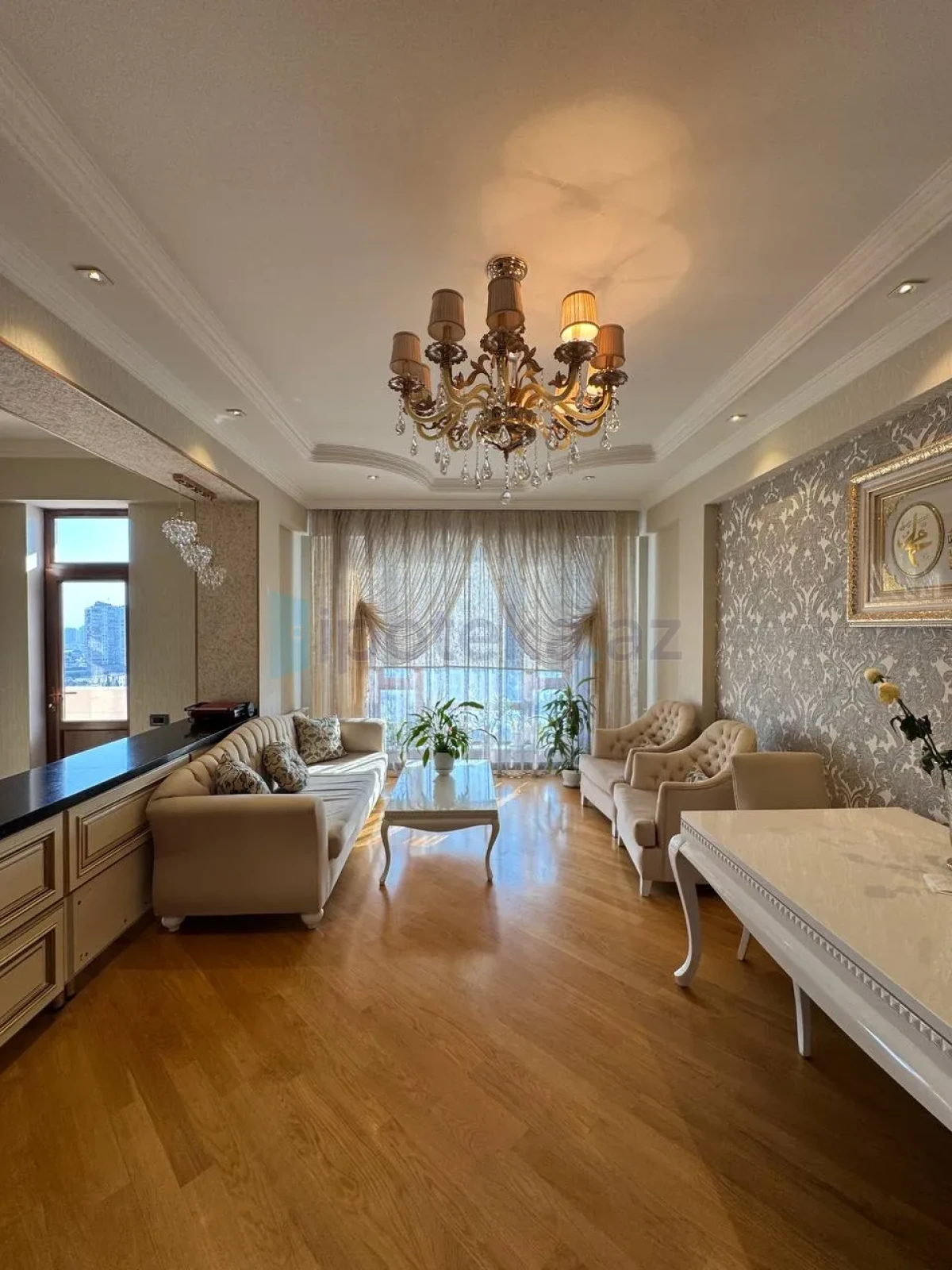 Satılır 6 otaqlı yeni tikili 360 m²