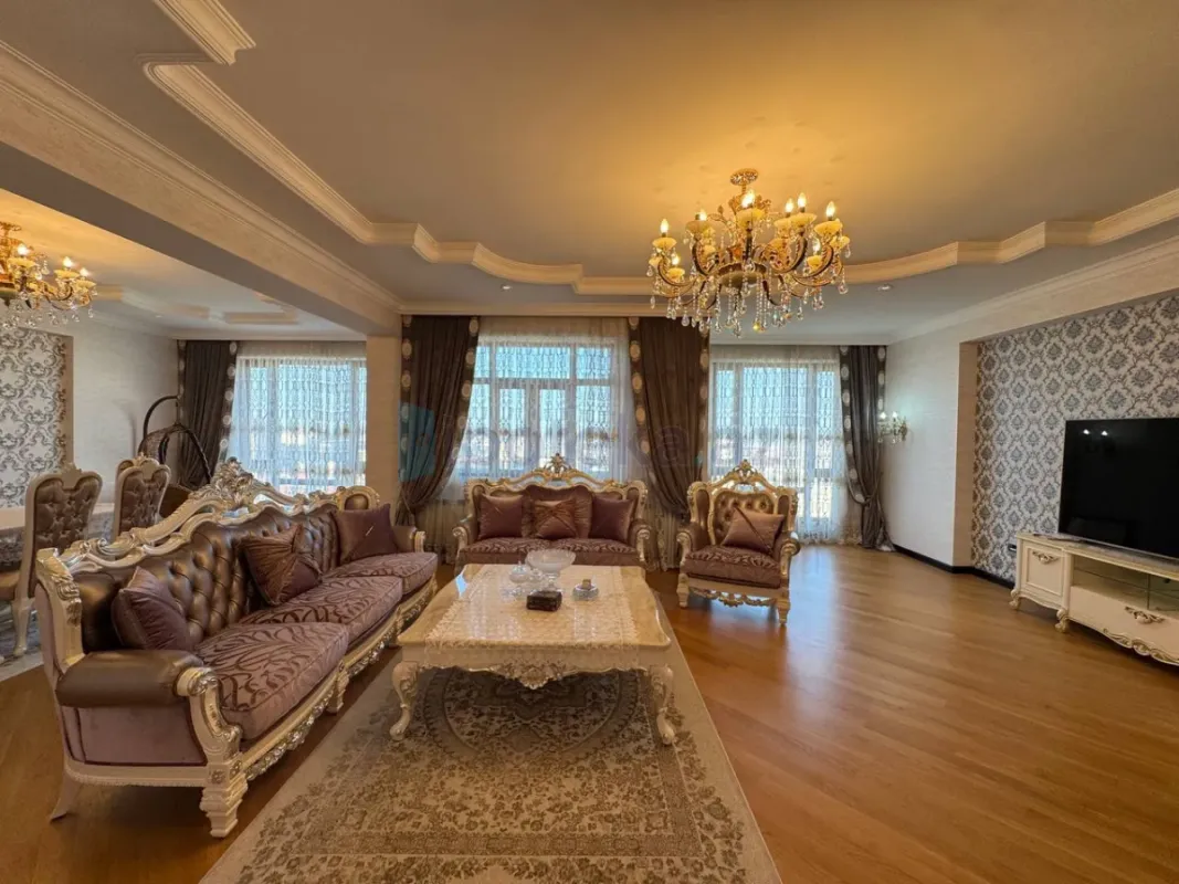 Satılır 6 otaqlı yeni tikili 360 m²