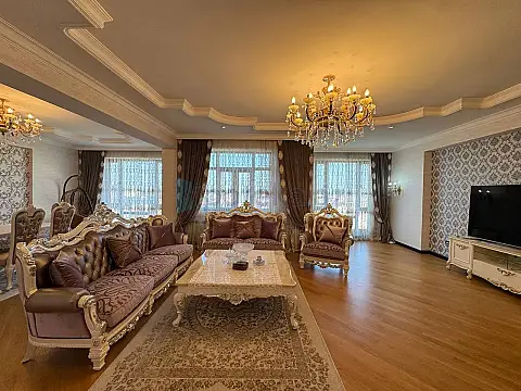 Satılır 6 otaqlı yeni tikili 360 m²