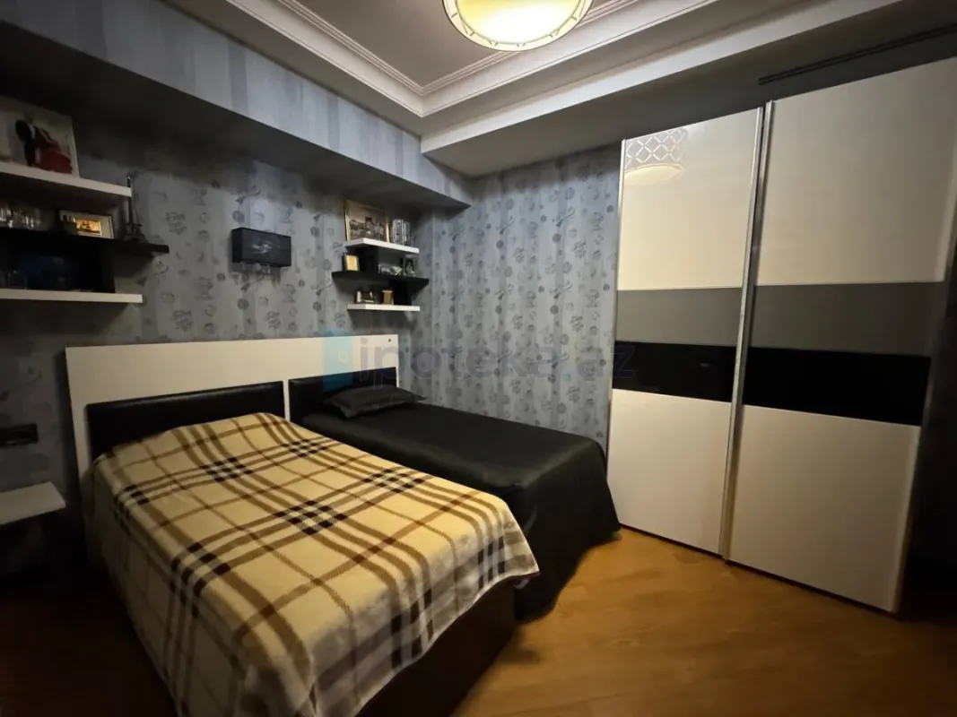 Satılır 6 otaqlı yeni tikili 360 m²