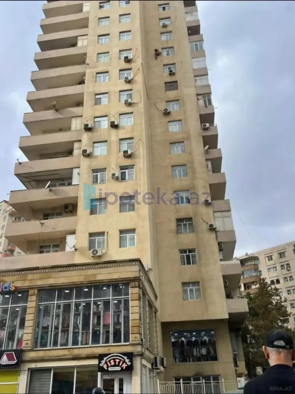 Satılır 4 otaqlı yeni tikili 135 m²