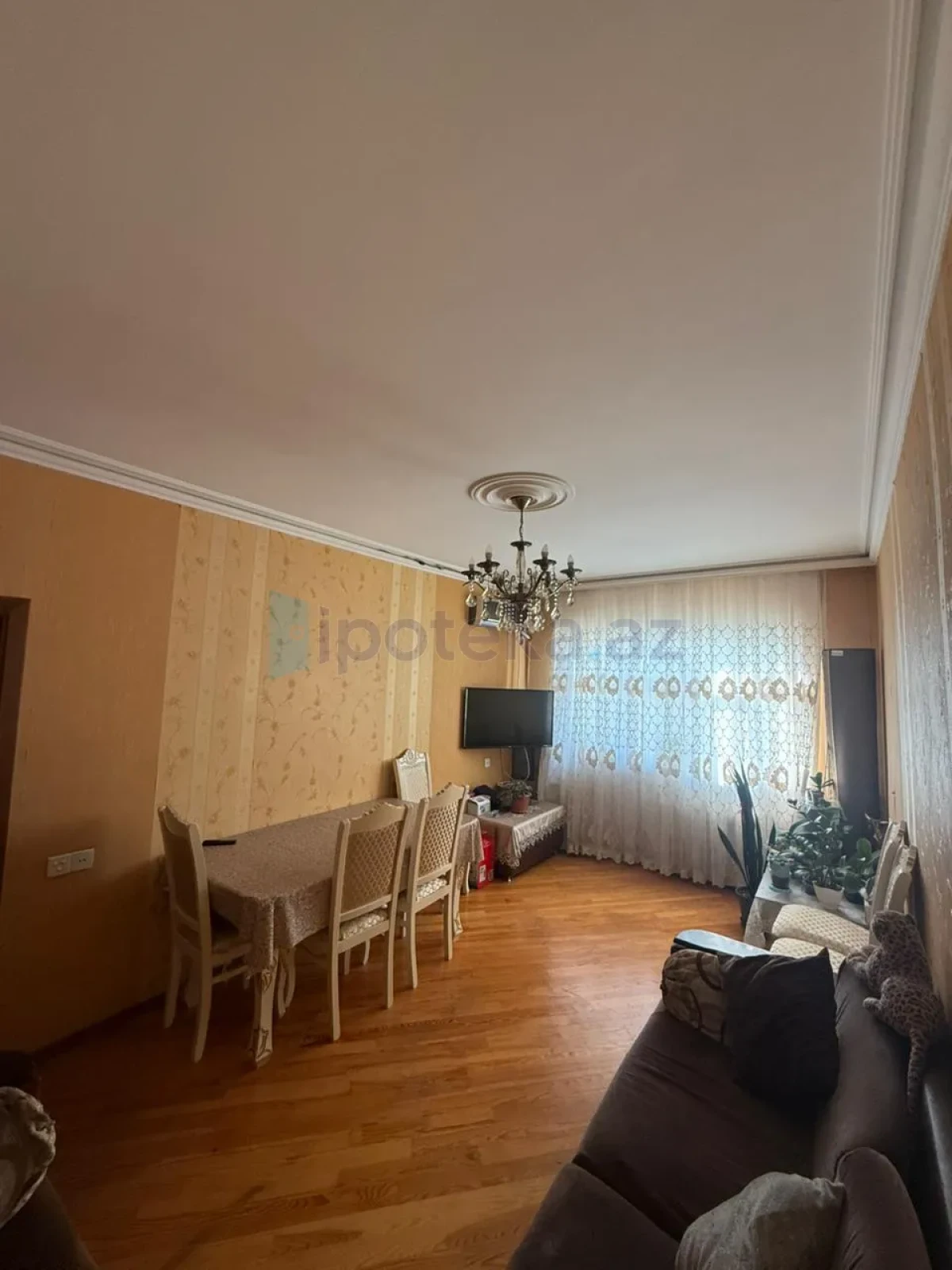 Satılır 2 otaqlı köhnə tikili 65 m²