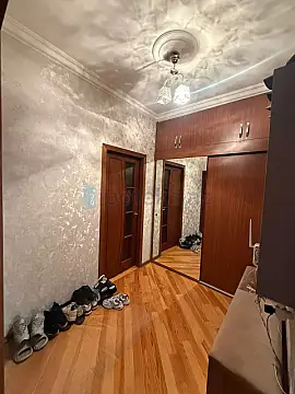 Satılır 2 otaqlı köhnə tikili 65 m²