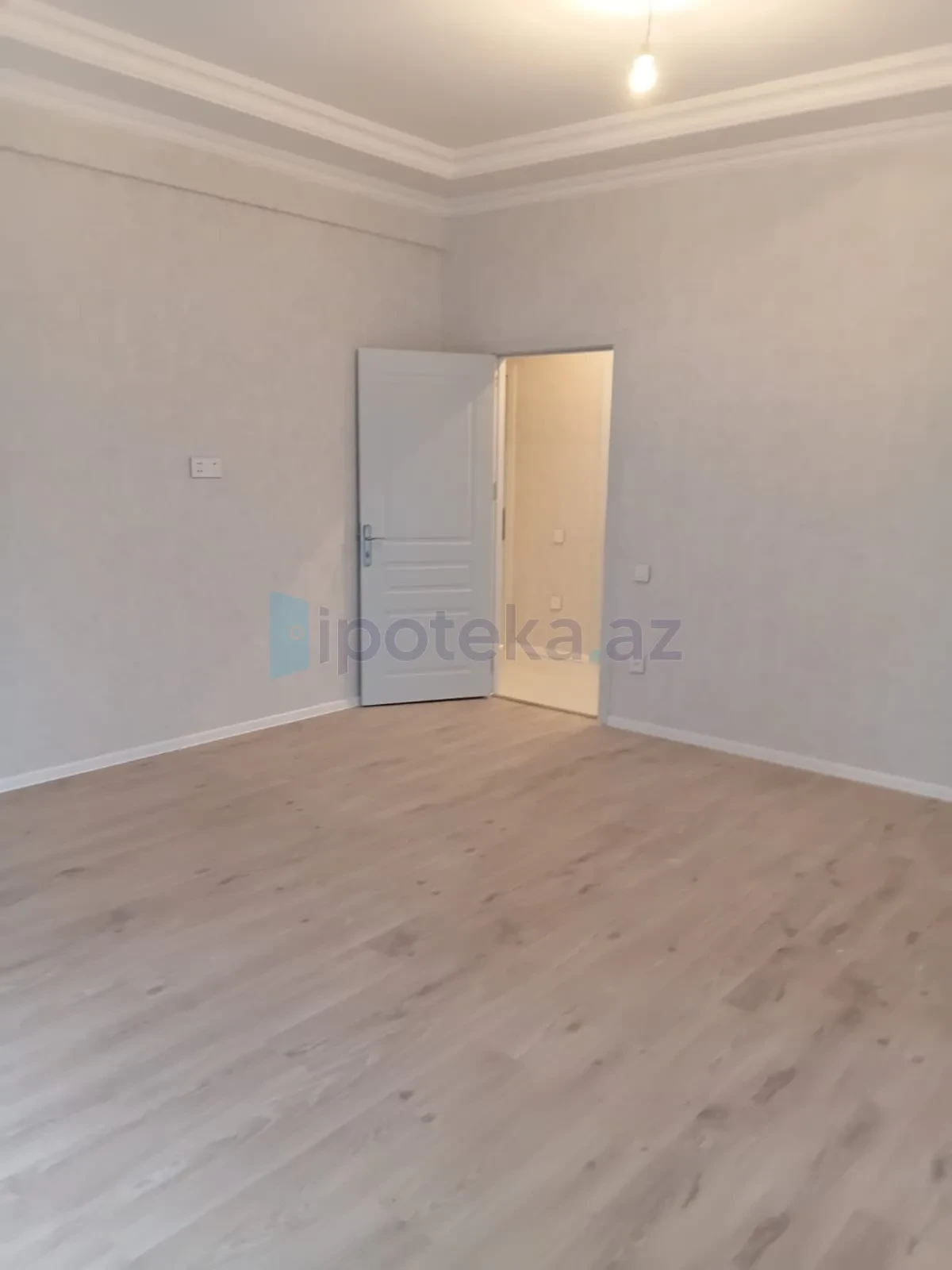 Satılır 2 otaqlı yeni tikili 99 m²