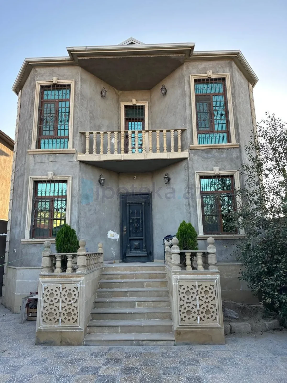 Satılır 4 otaqlı həyət evi 160 m²