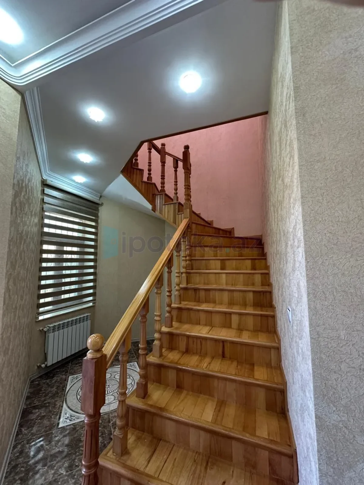 Satılır 4 otaqlı həyət evi 160 m²