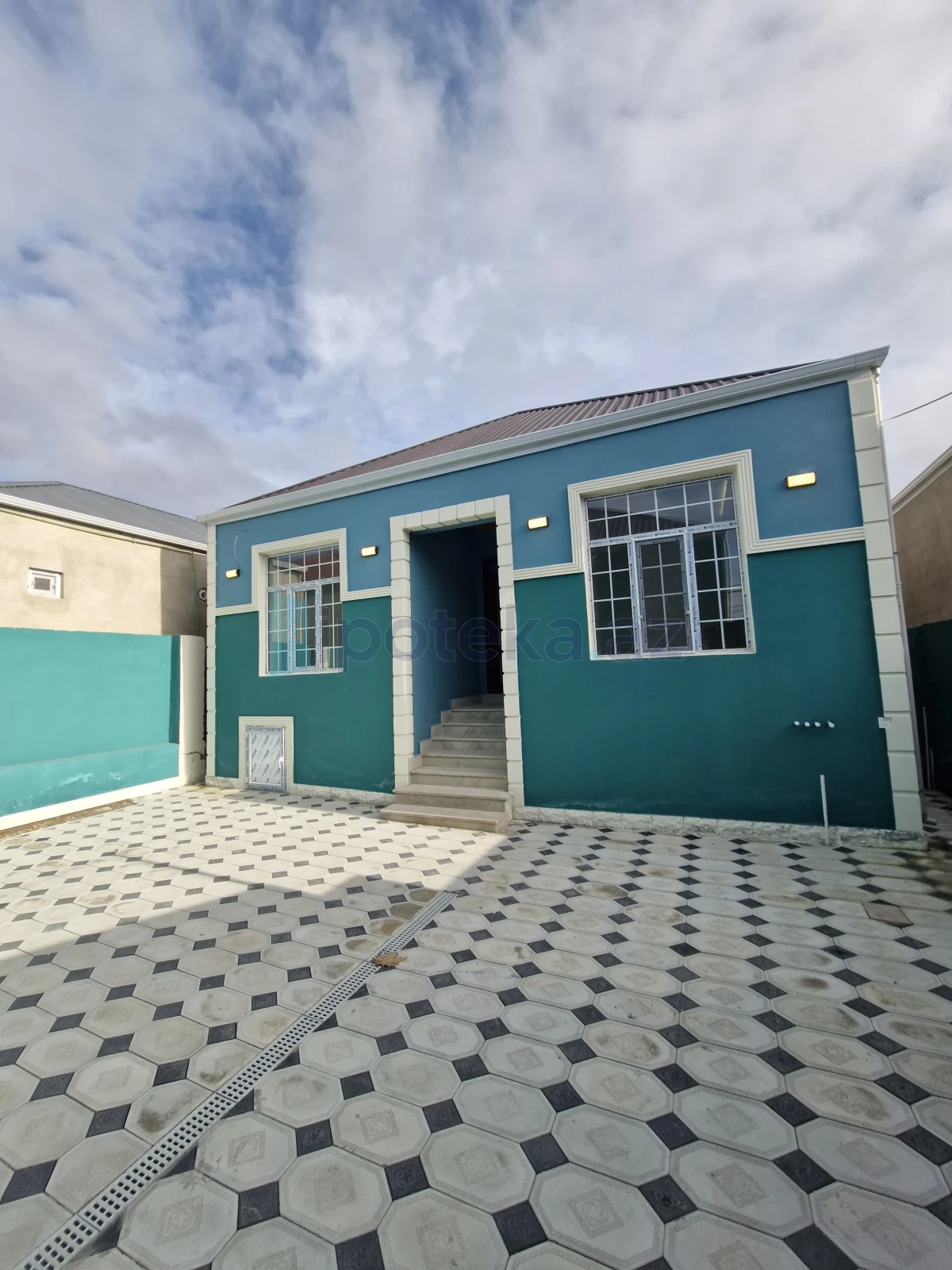 Satılır 4 otaqlı həyət evi 100 m²