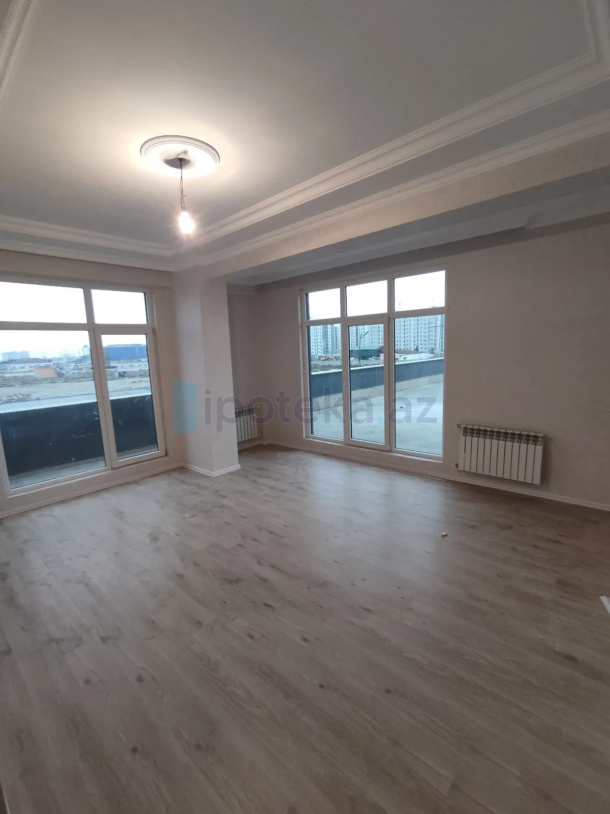 Satılır 2 otaqlı yeni tikili 80 m²