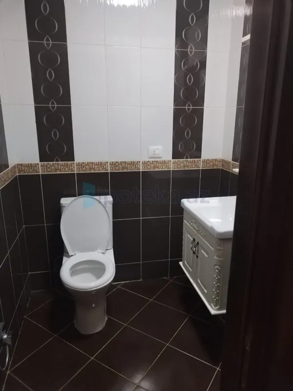 Satılır 4 otaqlı yeni tikili 140 m²