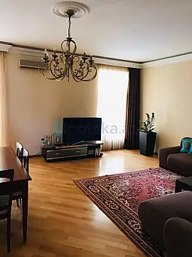 Satılır 4 otaqlı köhnə tikili 200 m² — Bakı, Yasamal 4 otaq 200.00 m²