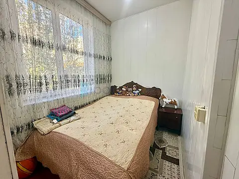 Satılır 3 otaqlı köhnə tikili 60 m²