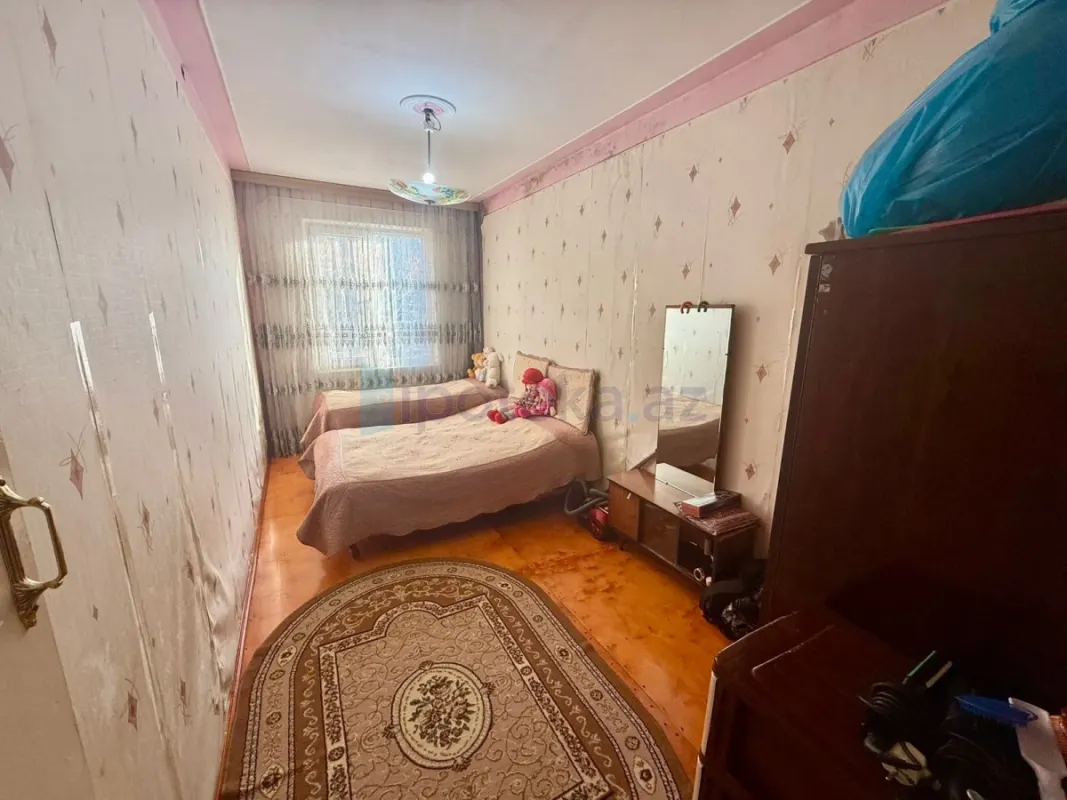 Satılır 3 otaqlı köhnə tikili 60 m²