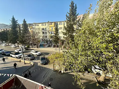 Satılır 3 otaqlı köhnə tikili 60 m²