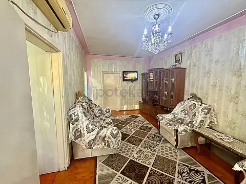Satılır 3 otaqlı köhnə tikili 60 m²