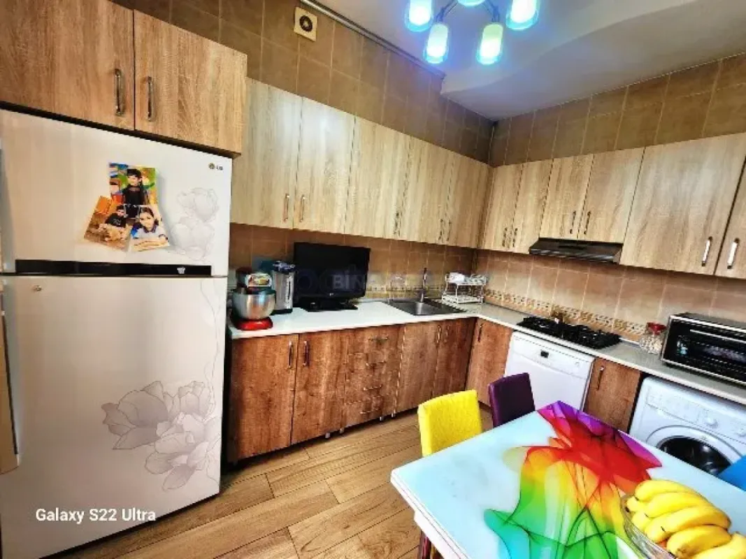 Satılır 3 otaqlı köhnə tikili 80 m²