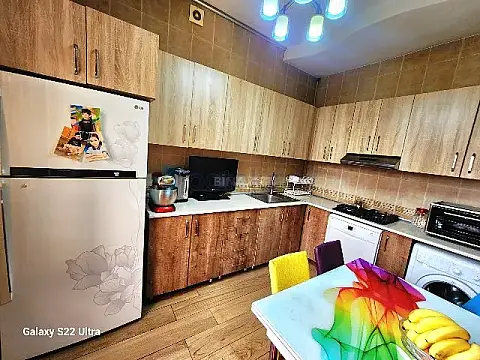 Satılır 3 otaqlı köhnə tikili 80 m²