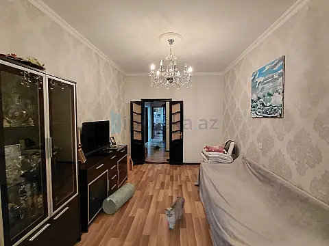 Satılır 3 otaqlı köhnə tikili 105 m²