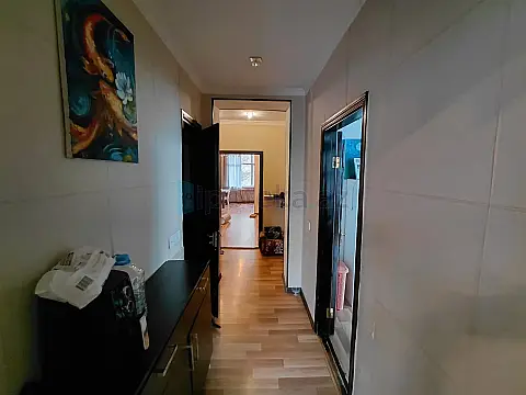 Satılır 3 otaqlı köhnə tikili 105 m²