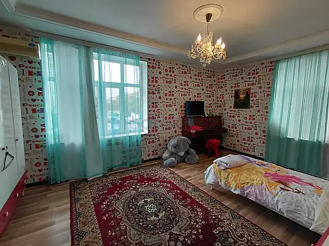 Satılır 3 otaqlı köhnə tikili 105 m²