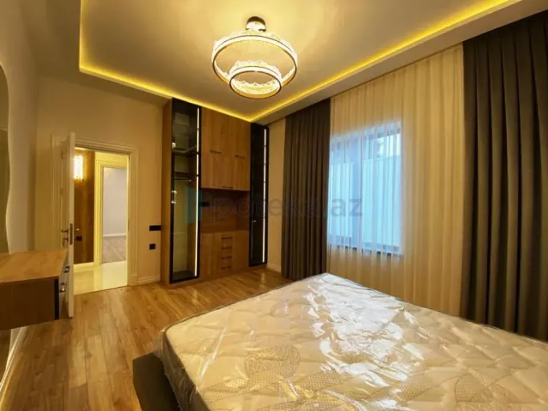 Satılır 4 otaqlı həyət evi 140 m²