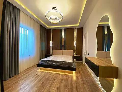 Satılır 4 otaqlı həyət evi 140 m²