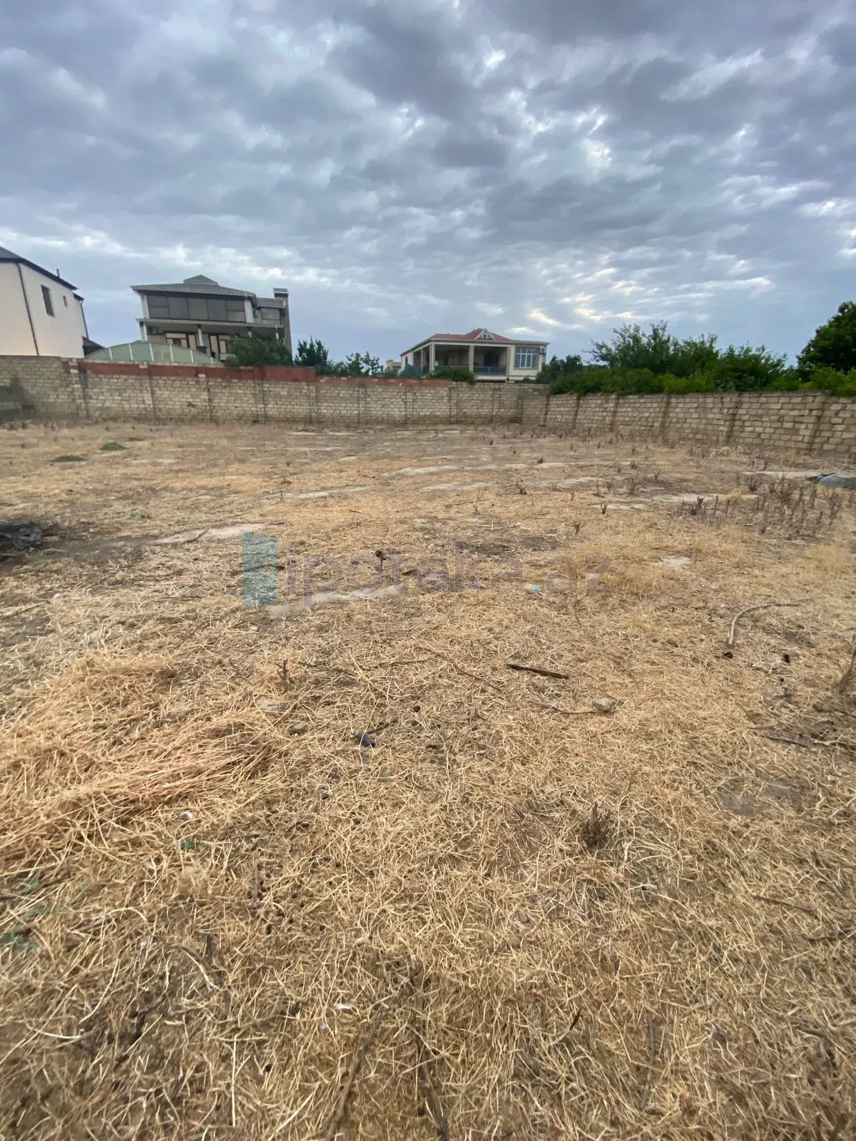 Satılır torpaq sahəsi 6 m²