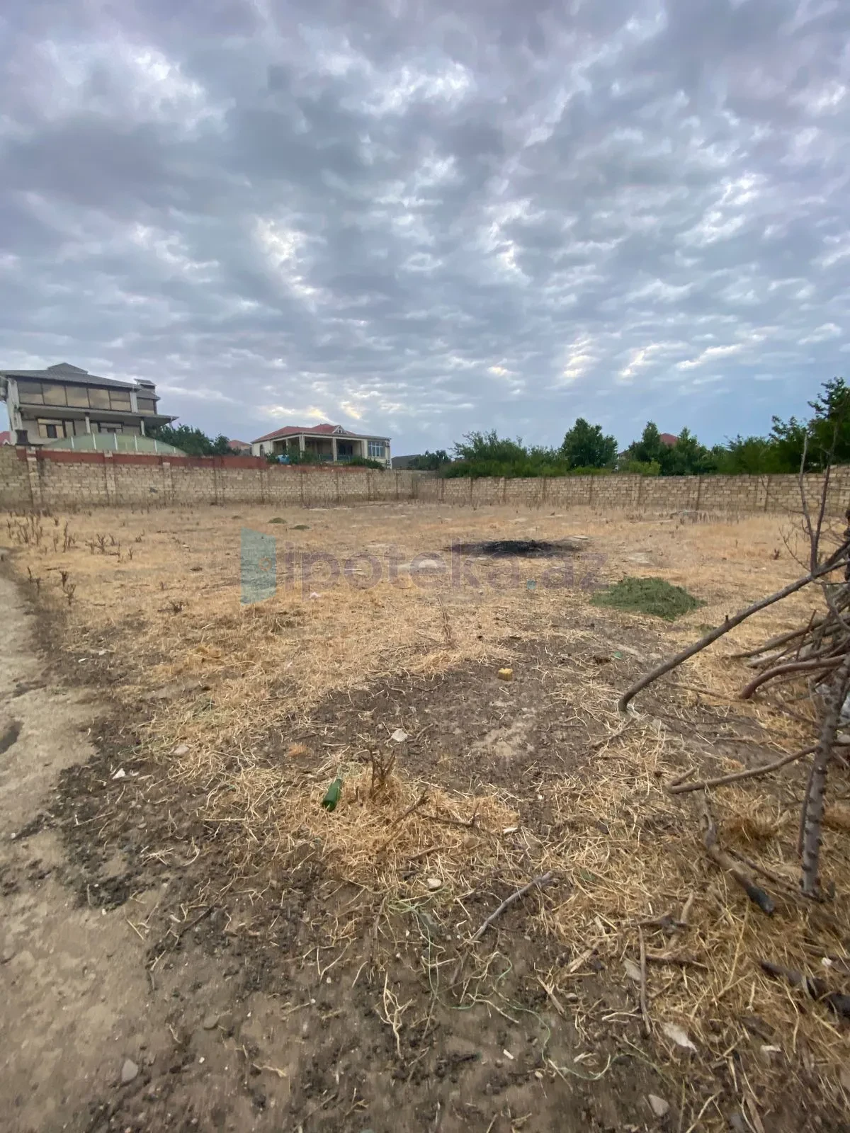 Satılır torpaq sahəsi 6 m²