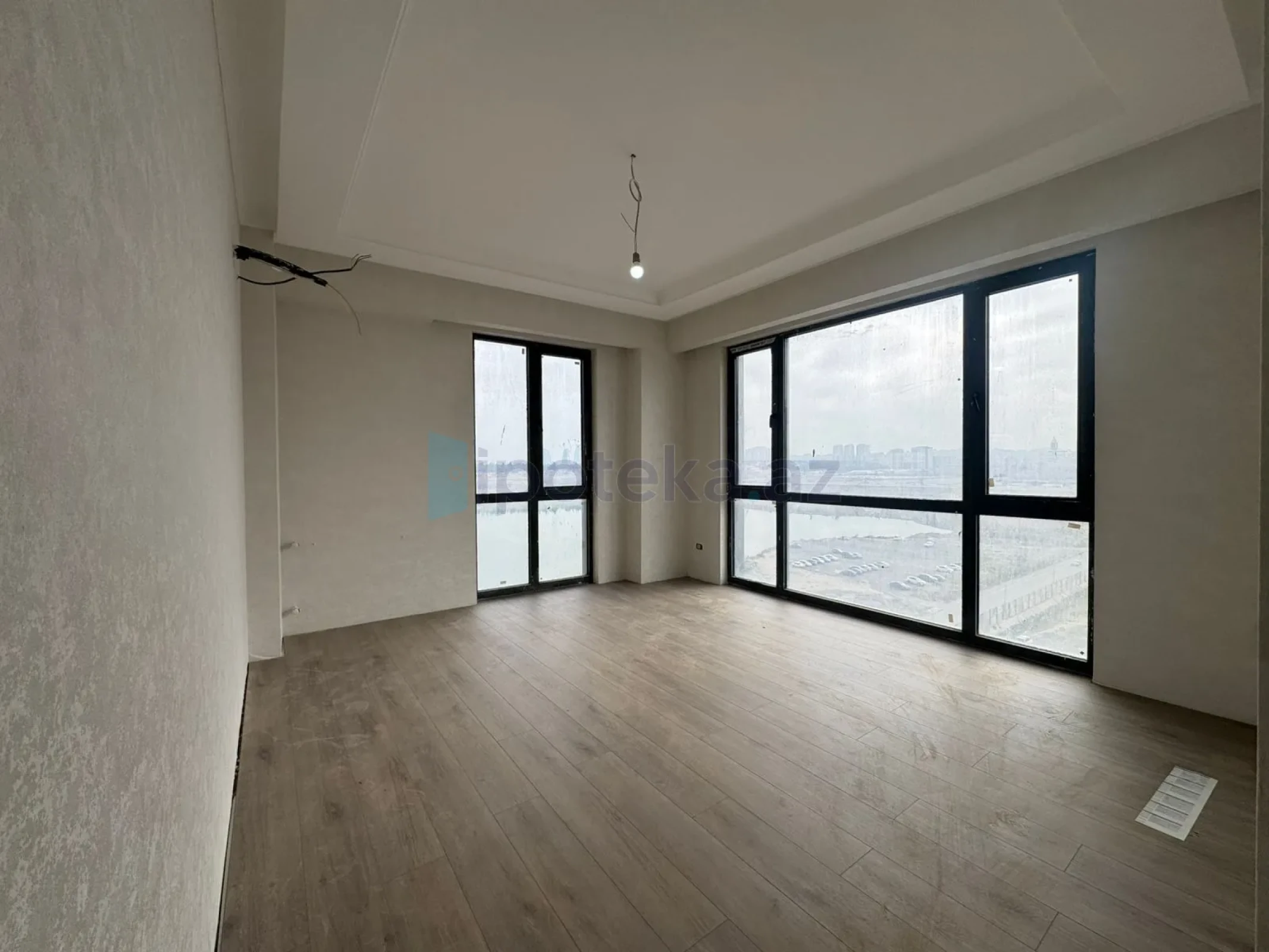 Satılır 3 otaqlı yeni tikili 82.72 m²