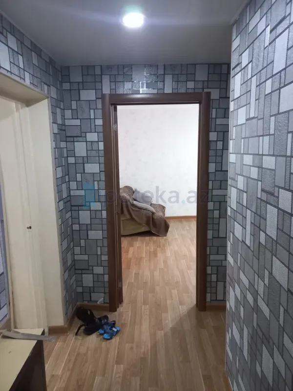 Satılır 4 otaqlı köhnə tikili 110 m²