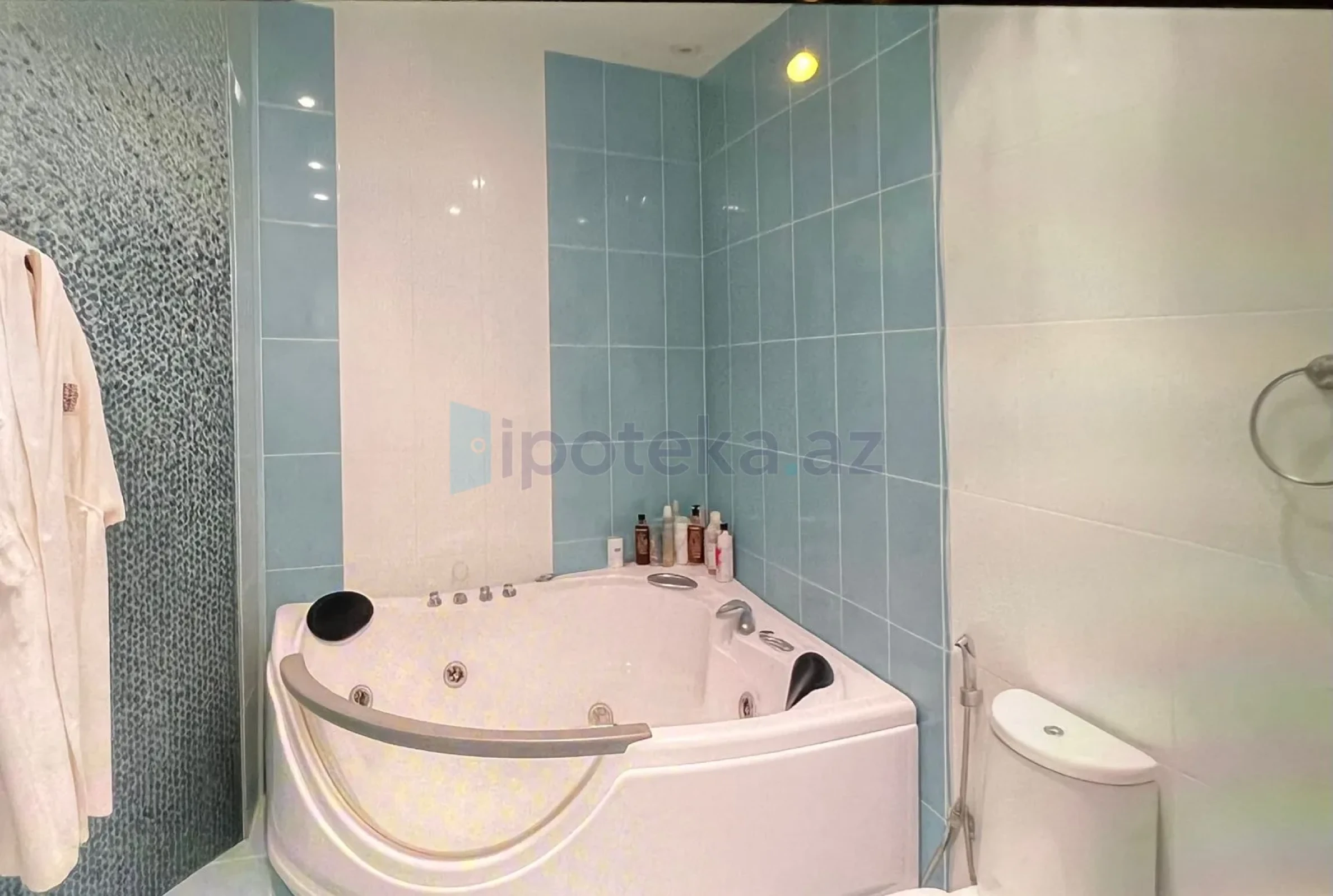 Satılır 4 otaqlı yeni tikili 200 m²