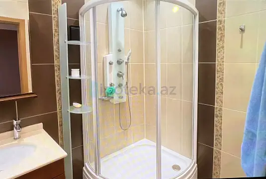 Satılır 4 otaqlı yeni tikili 200 m²