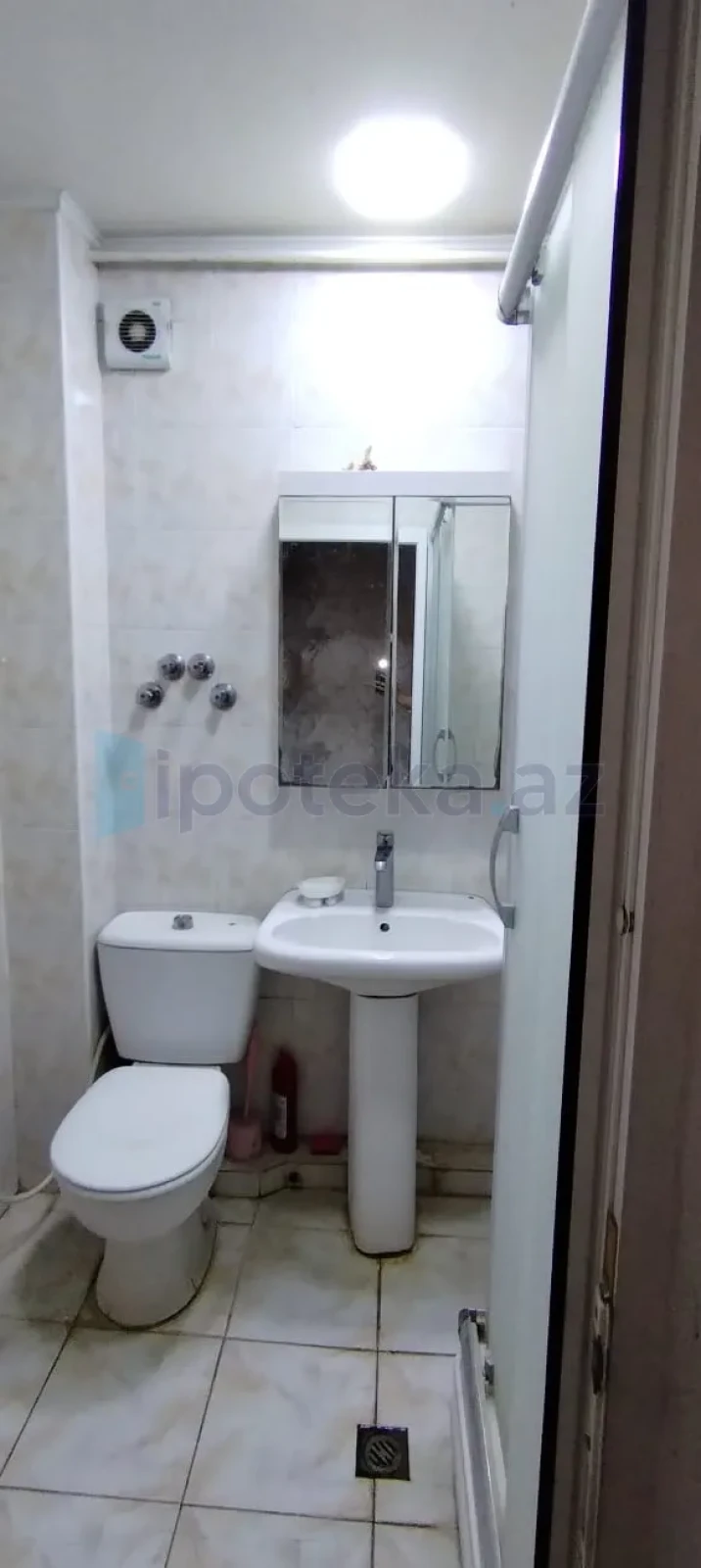 Satılır 3 otaqlı köhnə tikili 65 m²