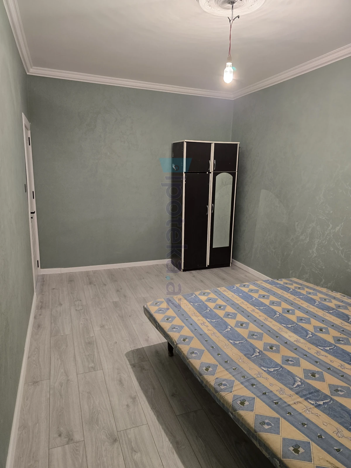 Satılır 3 otaqlı köhnə tikili 65 m²