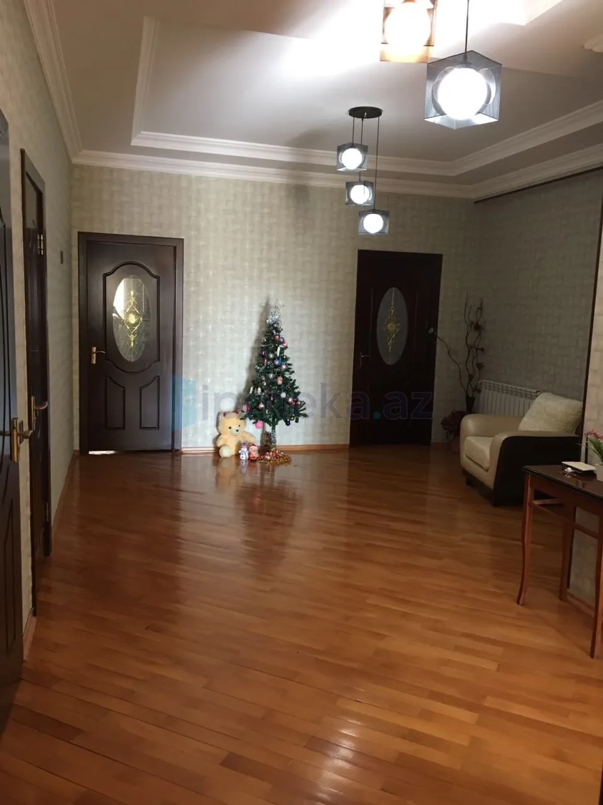 Satılır 3 otaqlı yeni tikili 140 m²