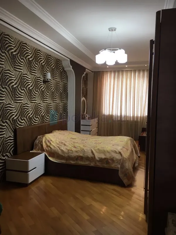 Satılır 3 otaqlı yeni tikili 140 m²