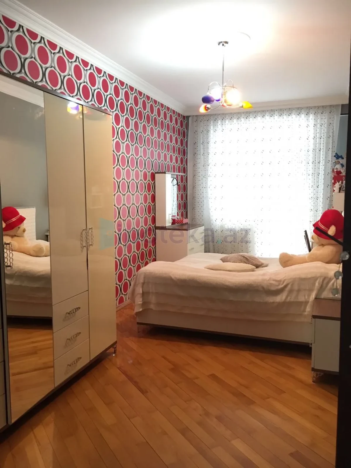 Satılır 3 otaqlı yeni tikili 140 m²