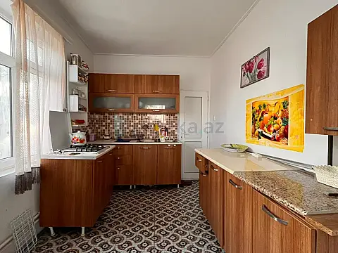 Satılır 4 otaqlı həyət evi 120 m²