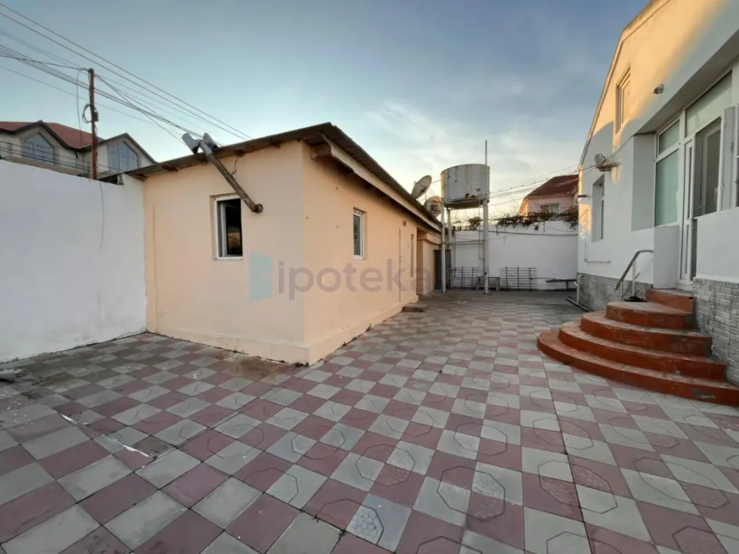 Satılır 4 otaqlı həyət evi 120 m²