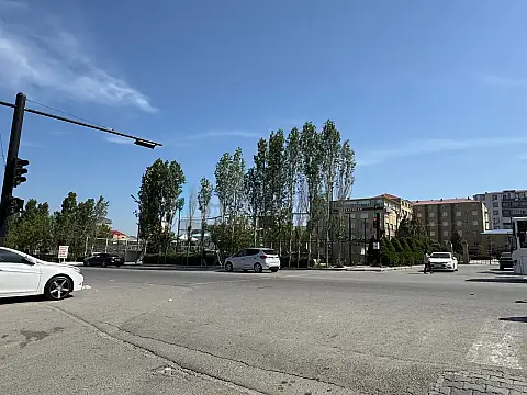 Satılır 2 otaqlı yeni tikili 74 m²