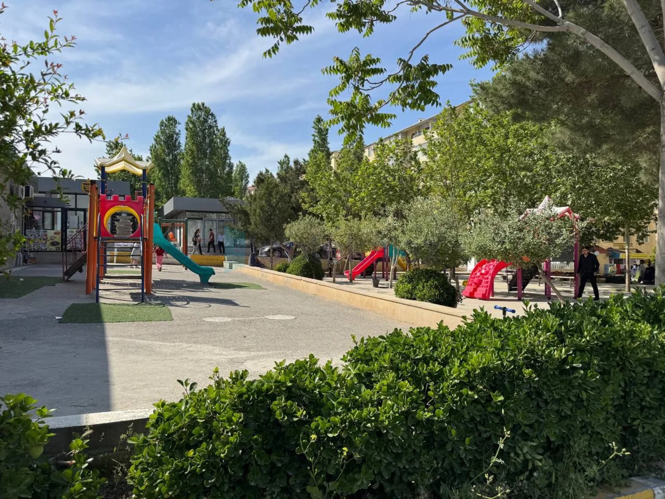 Satılır 2 otaqlı yeni tikili 74 m²