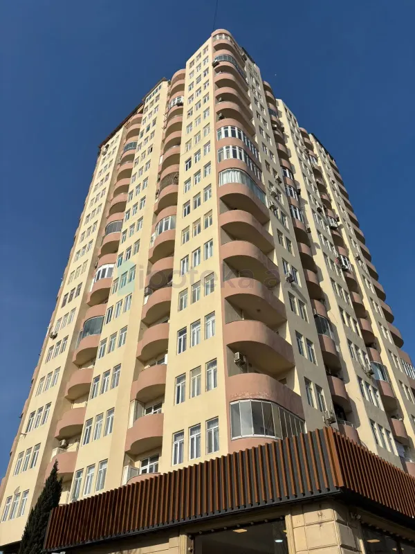 Satılır 3 otaqlı yeni tikili 130 m²