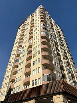 Satılır 3 otaqlı yeni tikili 130 m²