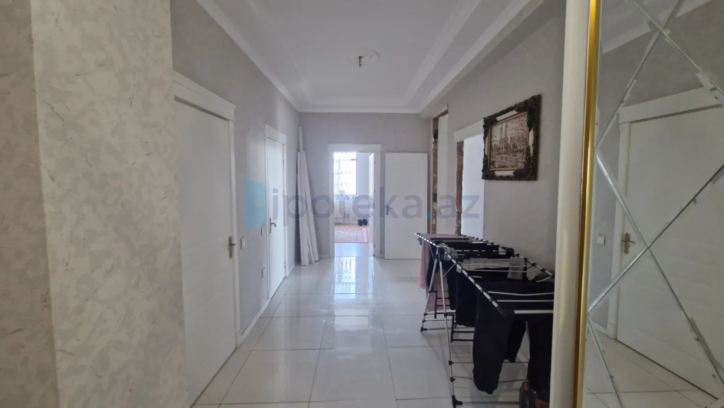 Satılır 3 otaqlı yeni tikili 105 m²