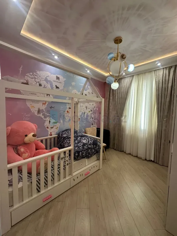 Satılır 4 otaqlı yeni tikili 125 m²