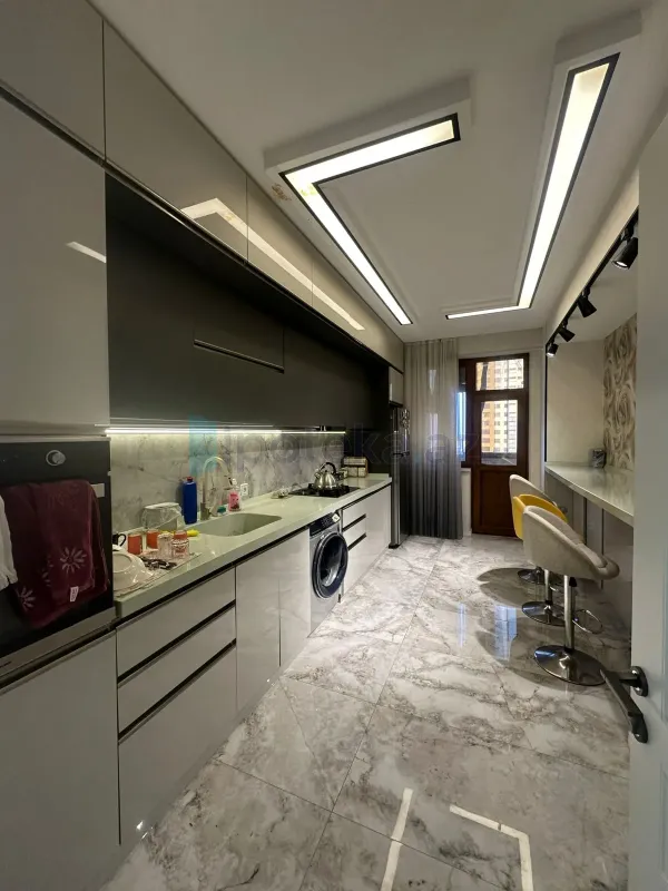 Satılır 4 otaqlı yeni tikili 125 m²