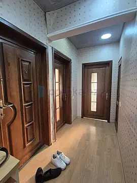 Satılır 2 otaqlı köhnə tikili 65 m²