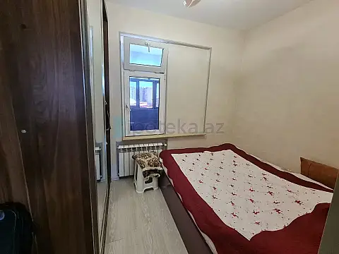 Satılır 2 otaqlı köhnə tikili 65 m²