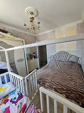 Satılır 2 otaqlı köhnə tikili 65 m²